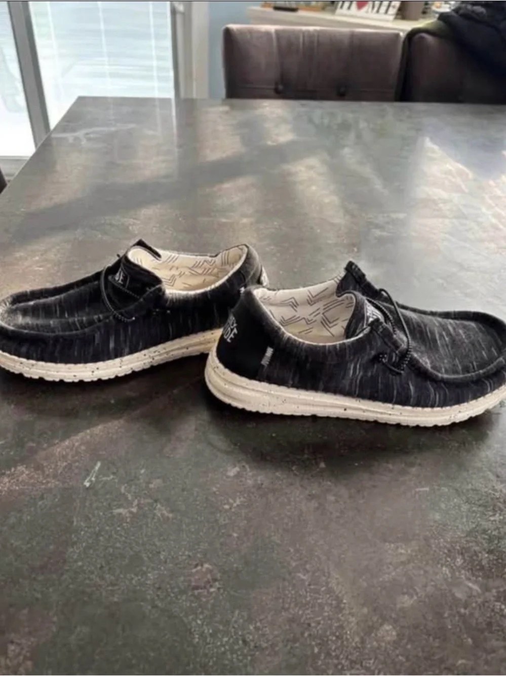 Hey Dudes Kids size 6